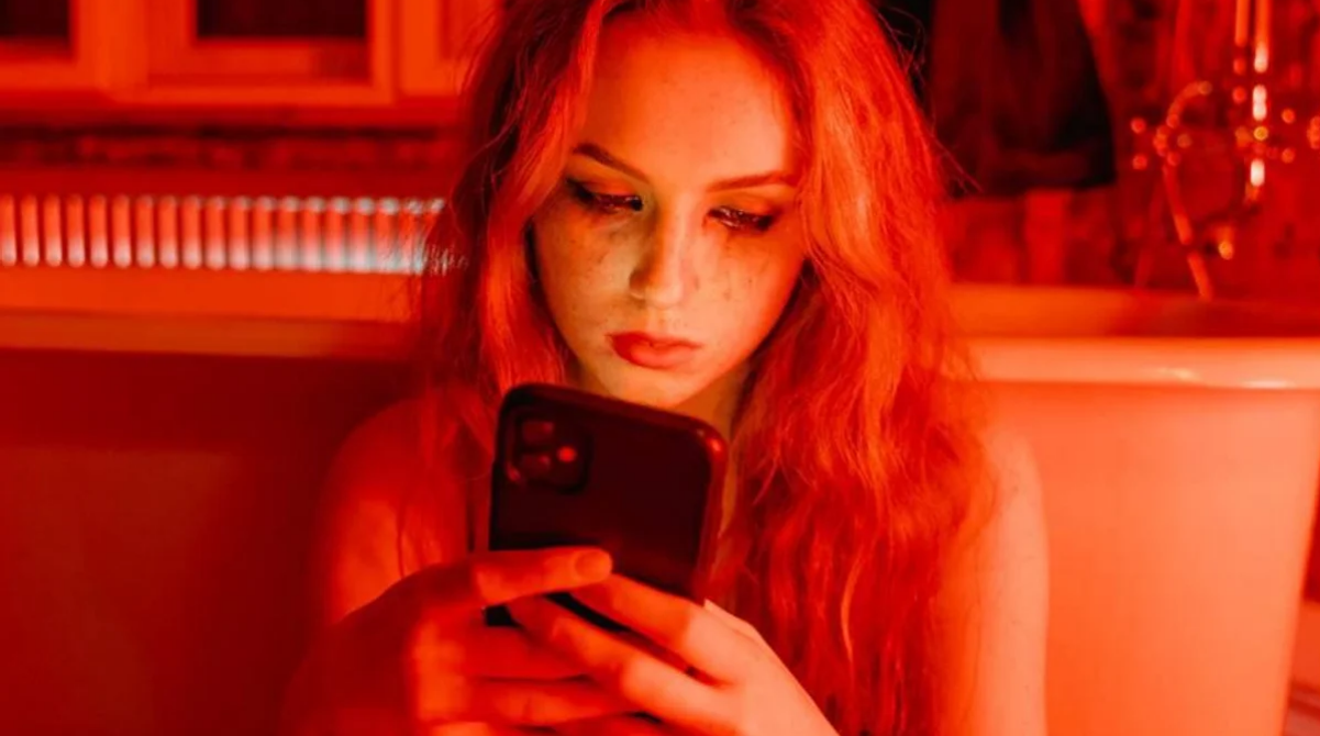 ABOUT SOCIAL MEDIA, FUN AND … MUCH LESS …